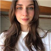 Insegnante di letteratura, latino e storia. Laureata in Lettere e Filologia moderna!